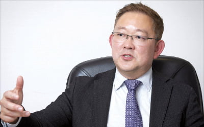 "백신 접종률 높이면 사회·경제적 비용 절감…성인도 적극 맞아야"