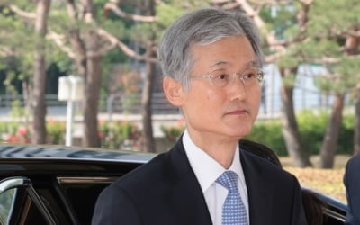 조희대, 대법관 증원법에 "공론장 마련 희망…국회와 계속 협의"